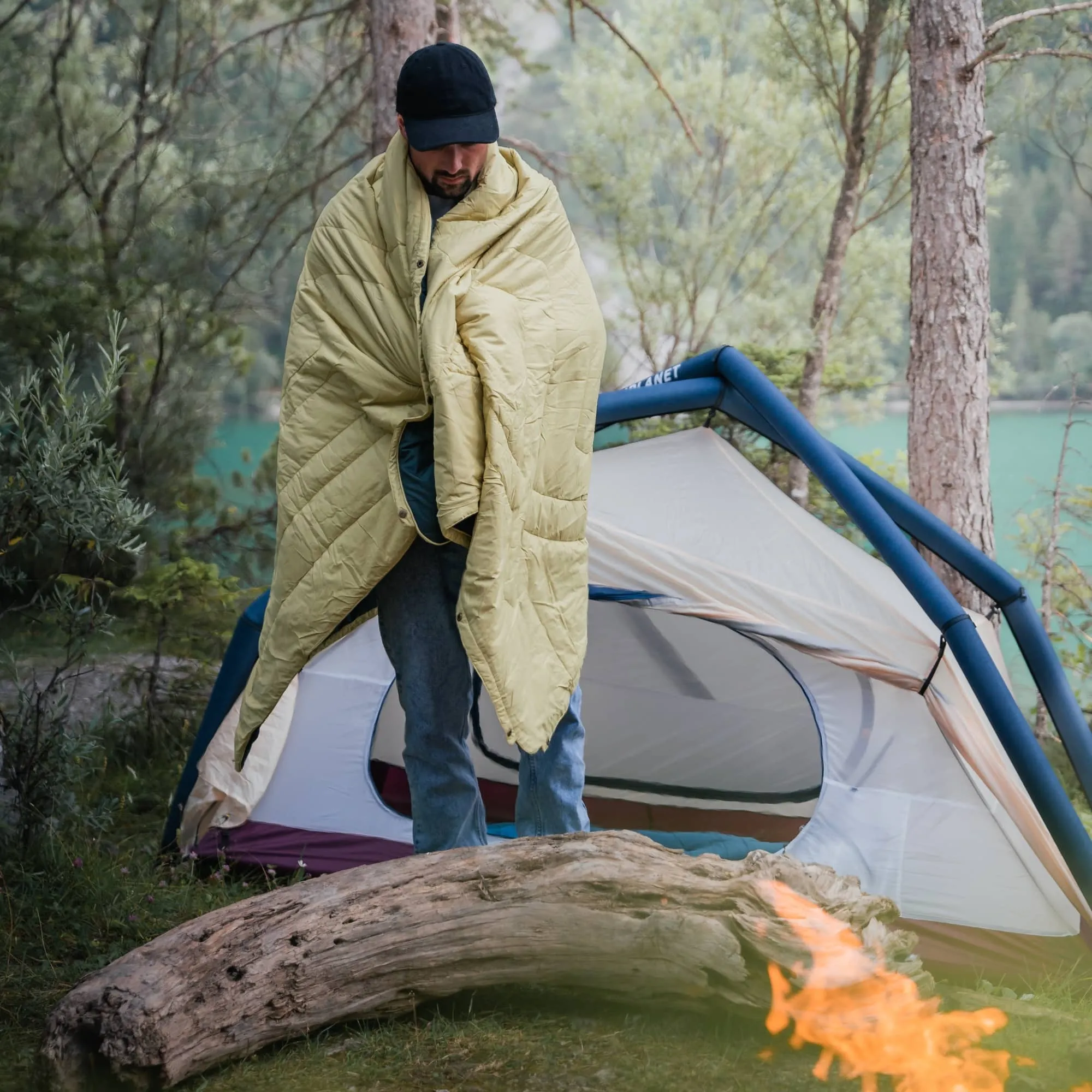 VOITED Recycled Ripstop Outdoor Camping Blanket - Green Gabels / Dusty Sand